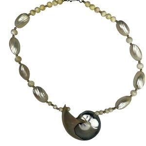 Vintage Nautilus Shell Beaded Pearlized Statement Necklace Iridescent Ursula